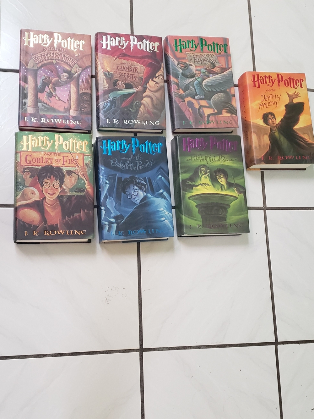 Like new Scholastic Harry Potter Book Set, hardcover, Years 1-7, (7)